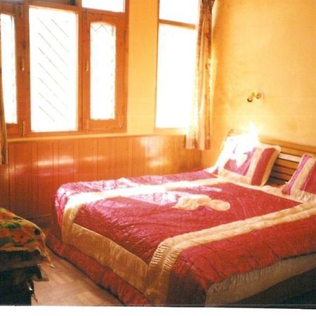 שימלה Hotel Sitara Regency מראה חיצוני תמונה
